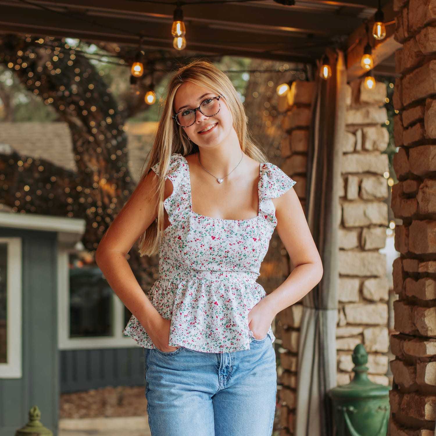 Portrait of Jenna Schaefer, a professional stylist at Onda Salon, showcasing their expertise and style.